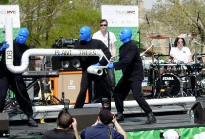 Blue Man Group performing - used for National Grid's David Banner's green collar jobs story